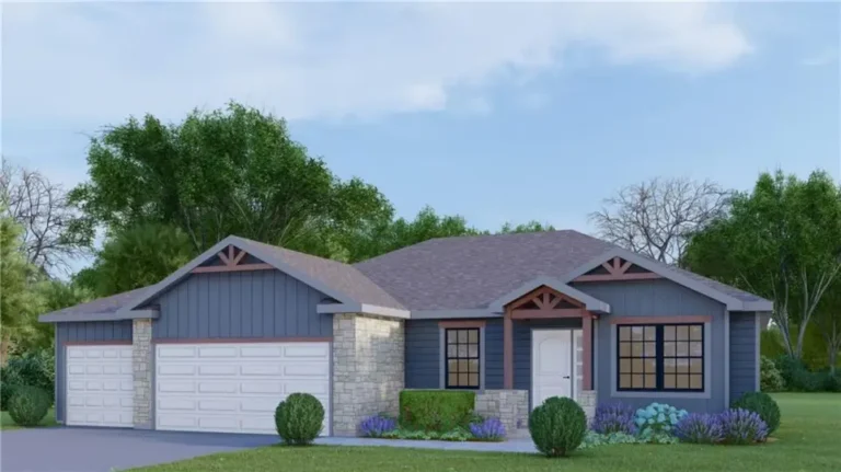 Residential Home in Oak Grove, Missouri with Well-maintained Foundation and Landscaped Front Yard | Piermagic®